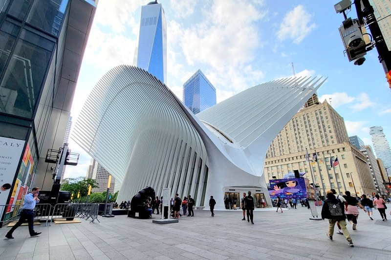 Entrada do shopping Westfield World Trade Center em Nova York